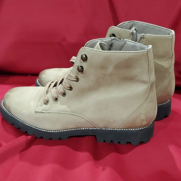 Blondo tan waterproof lace up side zip lug sole boots - Picture 3 of 12